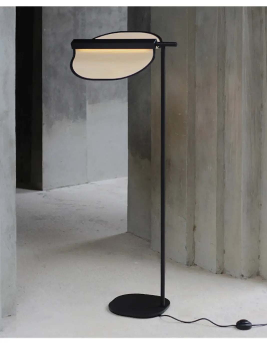 Lámpara de pie Omma – LZF – Lámpara de madera+metal, Disponible en varios colores, LED 3000K regulable, Altura: 114 cm