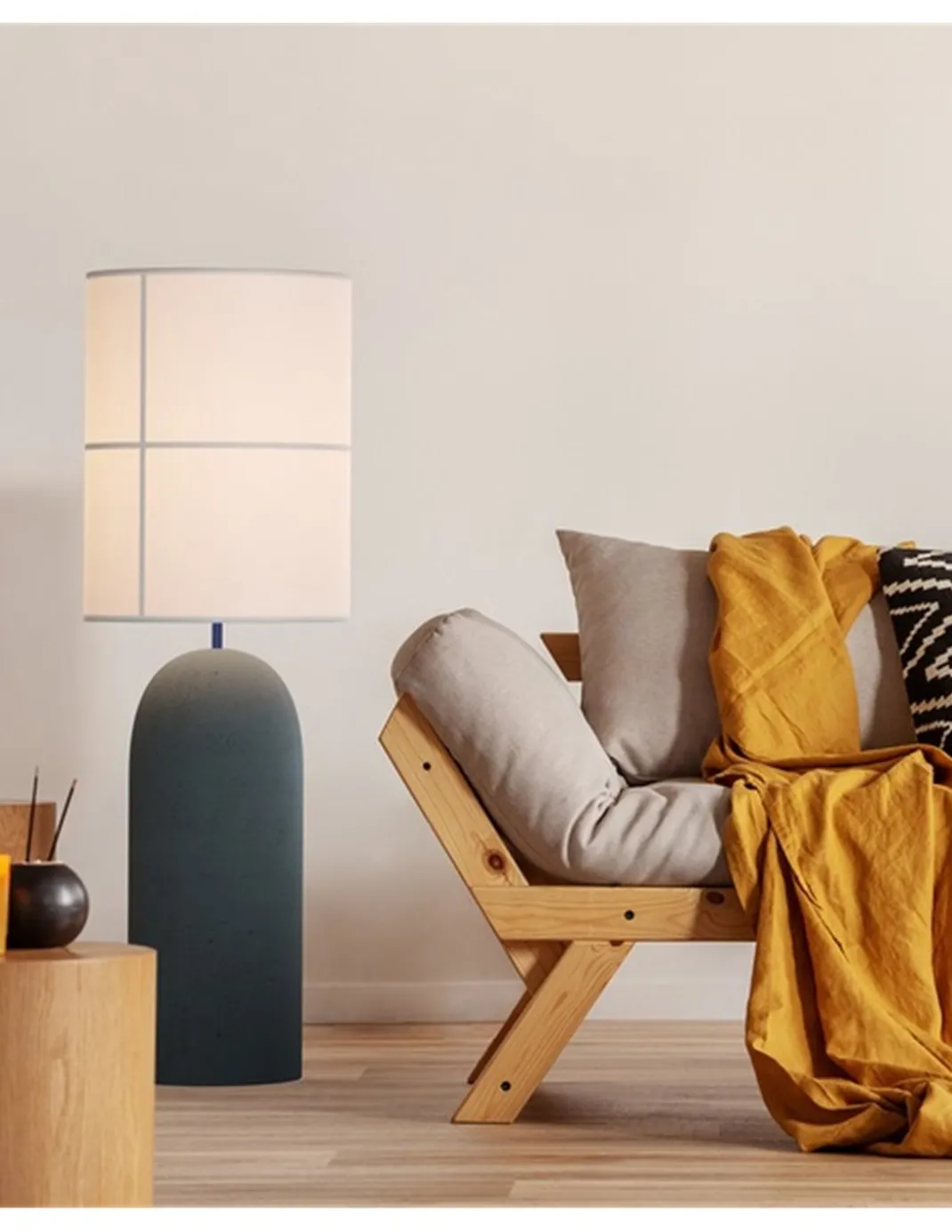 Lámpara de pie Rania – Robin - Base de hormigón gris, Pantalla crema blanca