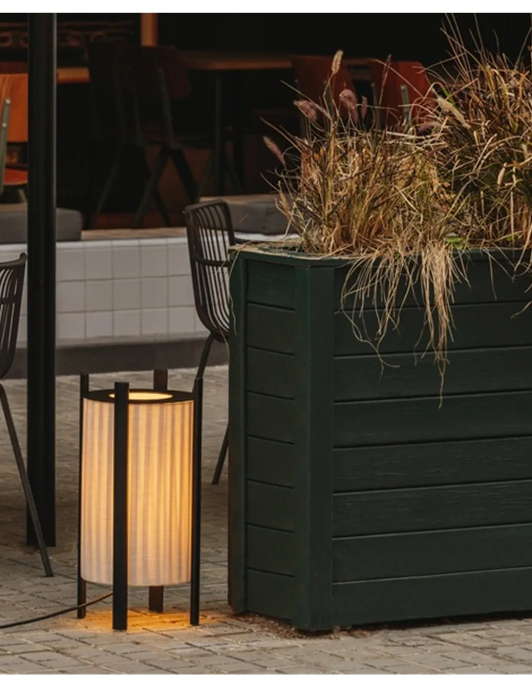 Lámpara de pie Rol - Milán - Lámpara para interior o exterior IP54, Madera de iroco barnizada, 3 tamaños, luz ambiente