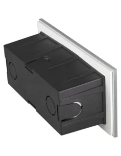 Lámpara empotrable de exterior Step - Conalux - Foco rectangular blanco para iluminar escalones o pasillos