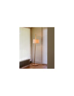 Lámpara Linood – Milan - Lámpara de pie de madera de roble y pantalla ajustable en altura de 100% lino
