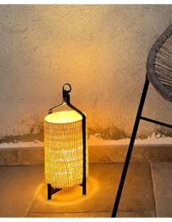 Lámpara portátil Fanal – Luxcambra – Pantalla de rafia, batería recargable