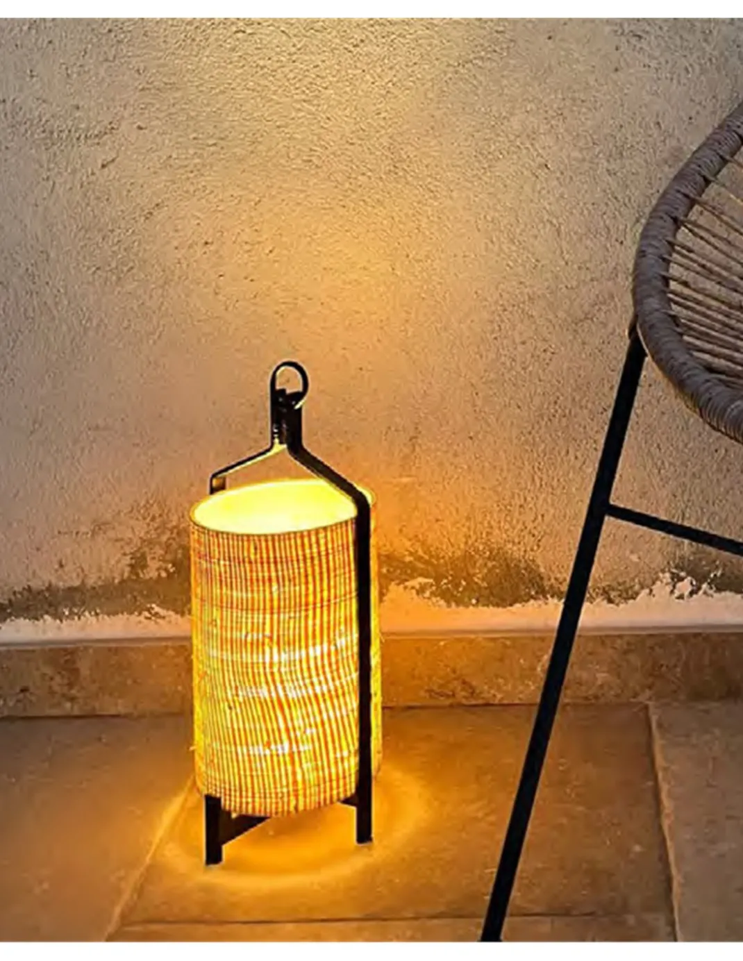 Lámpara portátil Fanal – Luxcambra – Pantalla de rafia, batería recargable