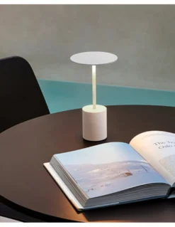 Lámpara portátil Yoru - Arkoslight - Diseño minimalista, regulable