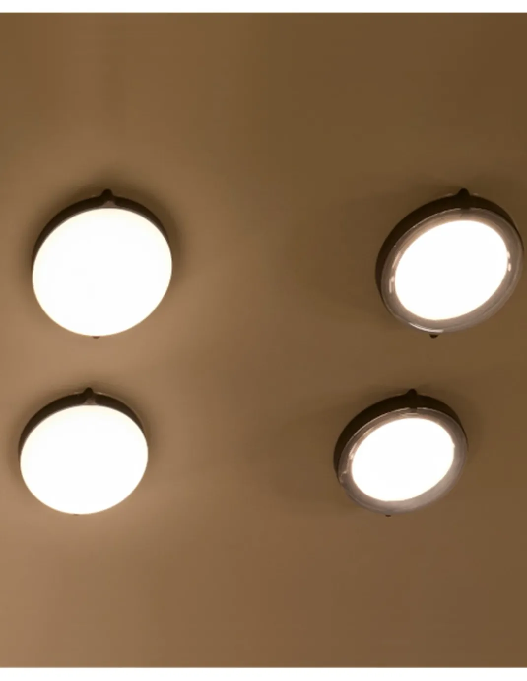 Plafón de techo Beaded C - B.lux - Luminaria circular de vidrio con luz ambiental