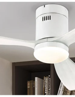 Ventilador con luz Siroco – Schuller – Palas de madera blanca, motor DC, 6 velocidades