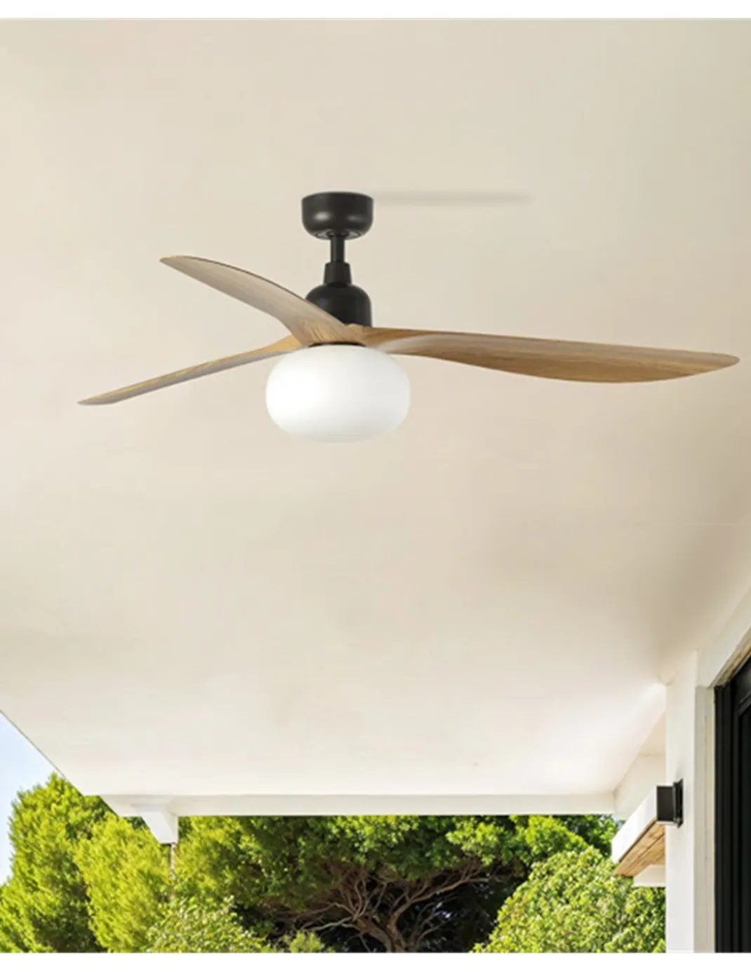 Ventilador de techo con luz Outwood L Smart - Faro - Palas de madera de roble, apto exterior
