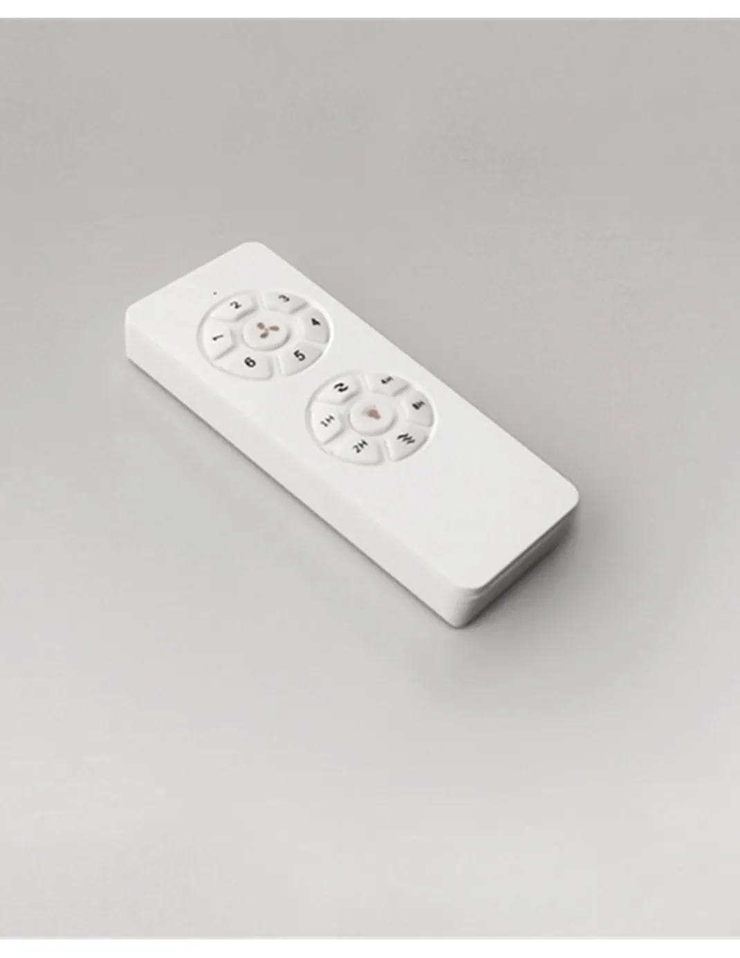 Ventilador de techo con luz Siroco – Schuller – 6 velocidades, palas de madera
